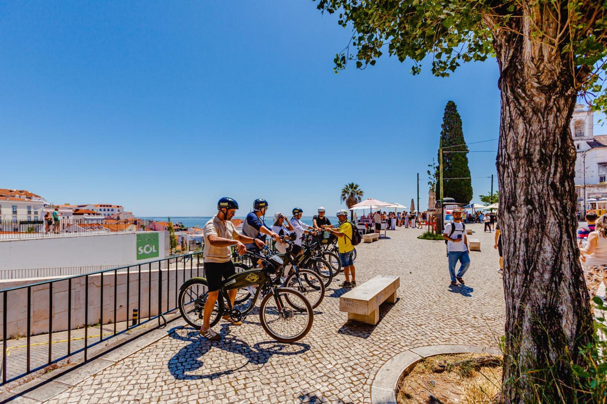 Visitlisbon4Fun: Alfama II Lägenhet Exteriör bild